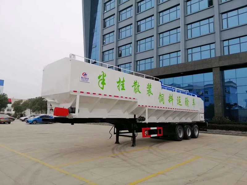 三軸半掛式55方飼料運輸車
